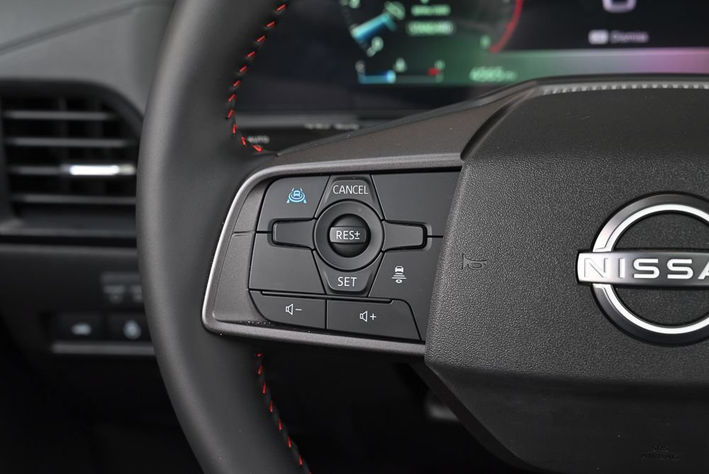 Used 2026 Nissan Sentra SR w/ SR Premium Package FWD image 19