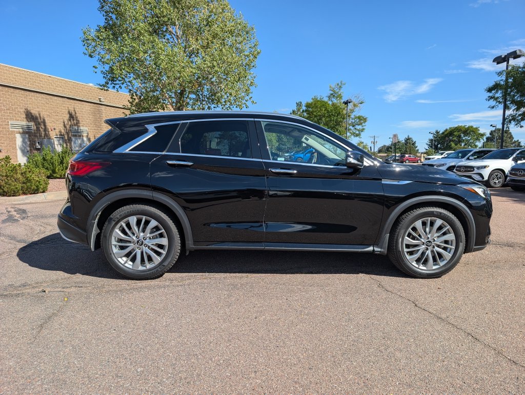 Used 2023 INFINITI QX50 Luxe AWD/4WD image 4