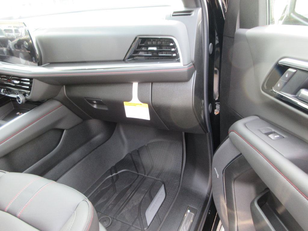New 2026 Chevrolet Suburban RST w/ Comfort Package AWD/4WD image 20