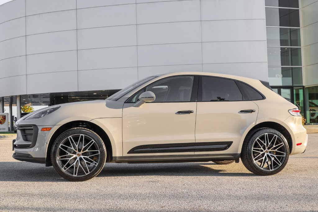 Certified 2023 Porsche Macan Turbo AWD/4WD image 13
