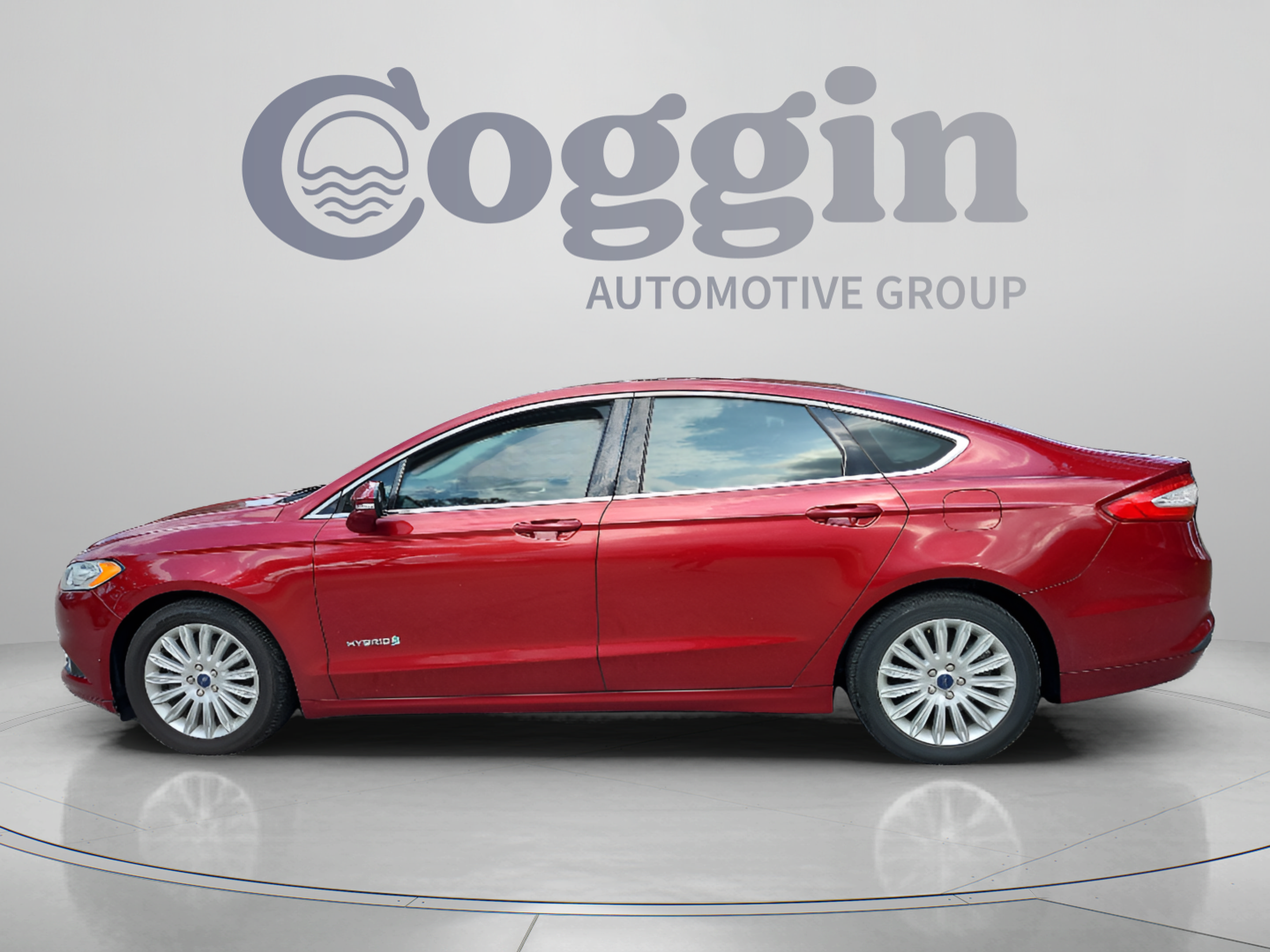 Used 2014 Ford Fusion SE w/ Equipment Group 502A FWD image 2
