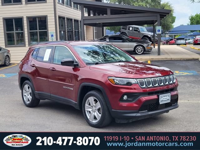 Used 2022 Jeep Compass Latitude FWD image 7