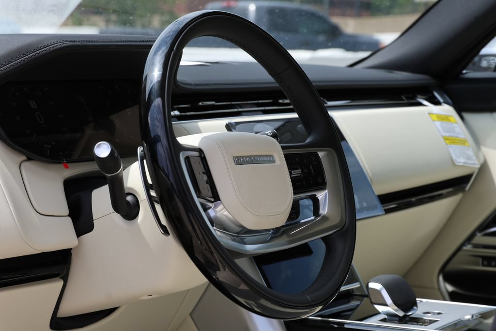 New 2026 Land Rover Range Rover SE AWD/4WD image 9