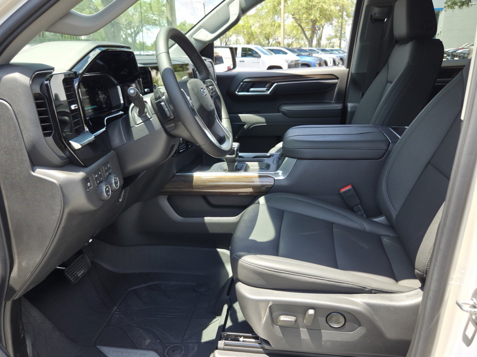 New 2026 Chevrolet Silverado 1500 RST w/ RST All Star Premium Package AWD/4WD image 14