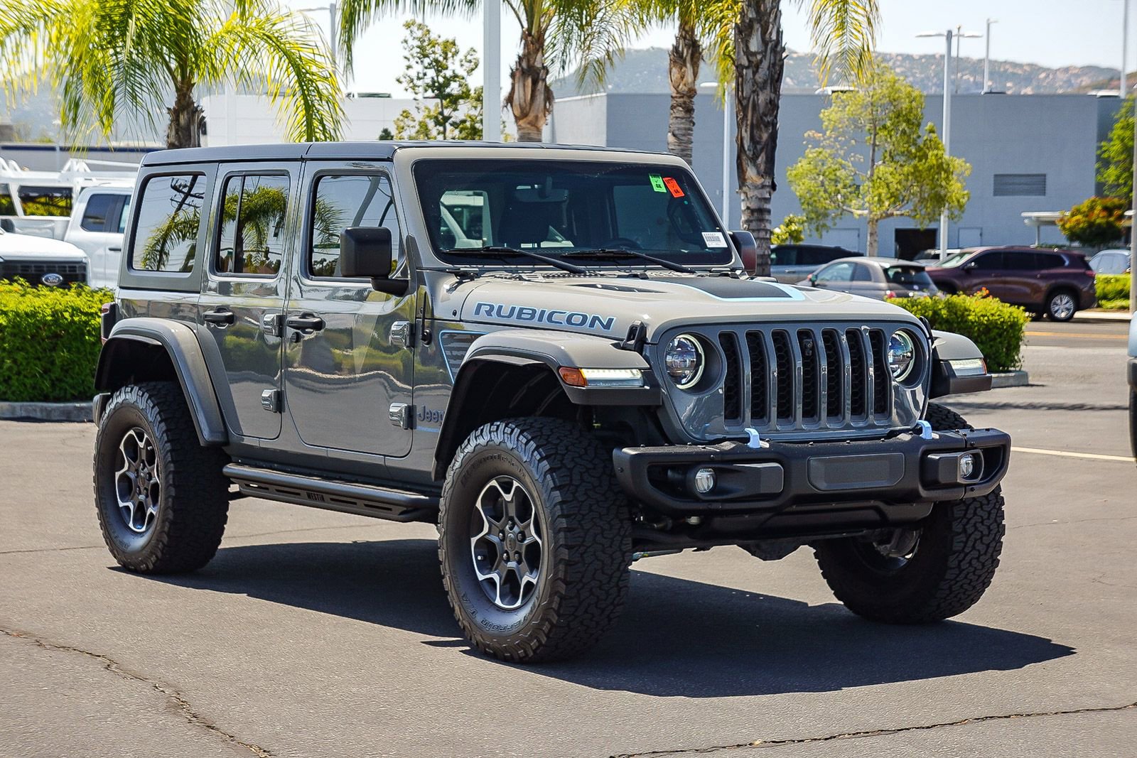 Used 2023 Jeep Wrangler Unlimited Rubicon 4xe w/ Cold Weather Group AWD/4WD image 3