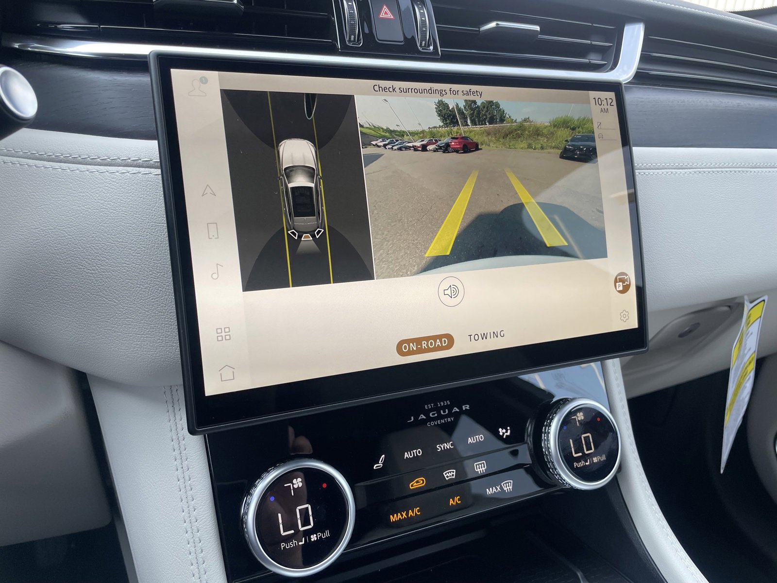 New 2025 Jaguar F-PACE R-Dynamic S image 21