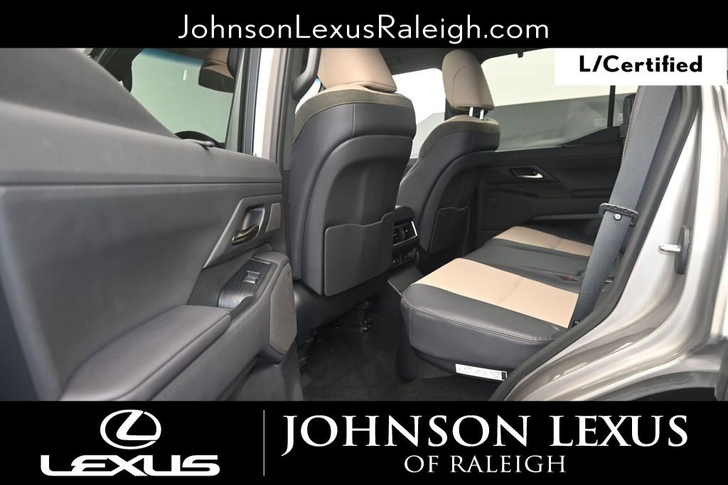 Used 2024 Lexus GX 550 AWD/4WD image 11