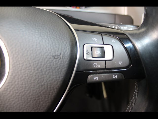 Used 2016 Volkswagen Golf S FWD image 20