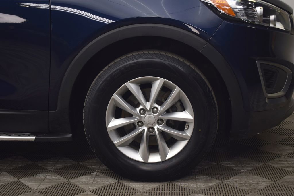 Used 2016 Kia Sorento LX image 24