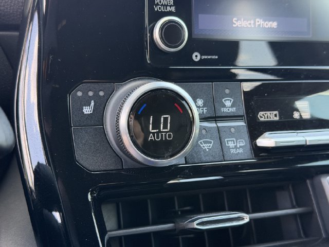 Used 2022 Toyota Highlander XSE FWD image 21