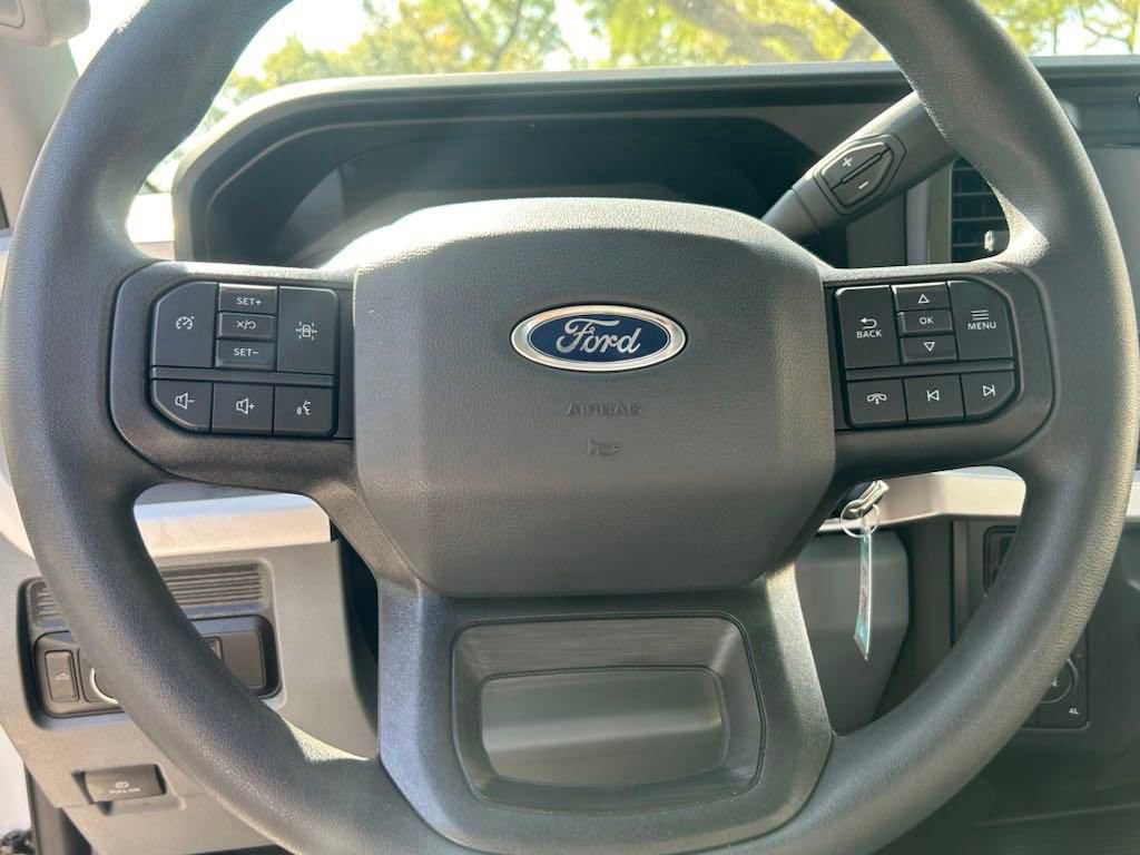 Used 2023 Ford F350 XL w/ Snow Plow Prep Package image 13