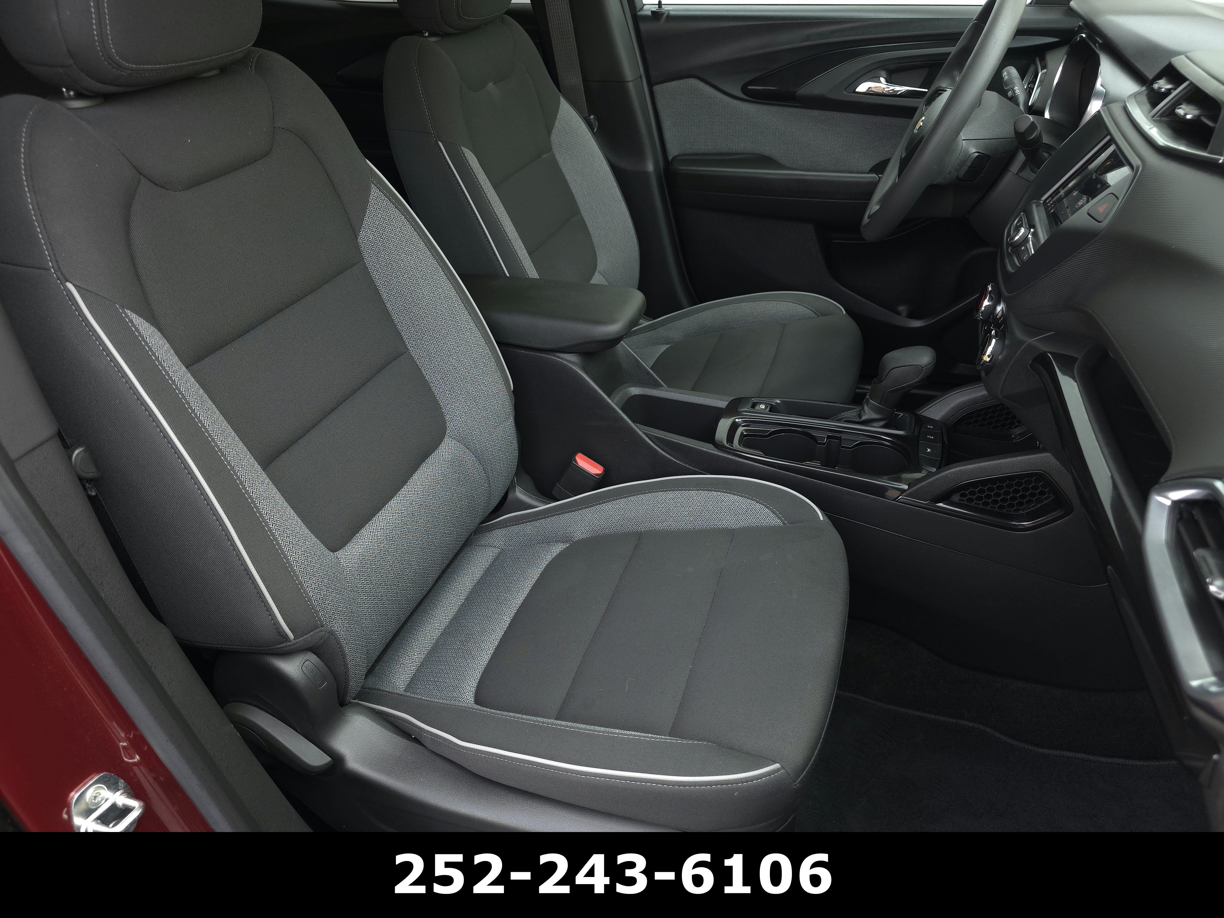 Used 2023 Chevrolet TrailBlazer LT FWD image 33
