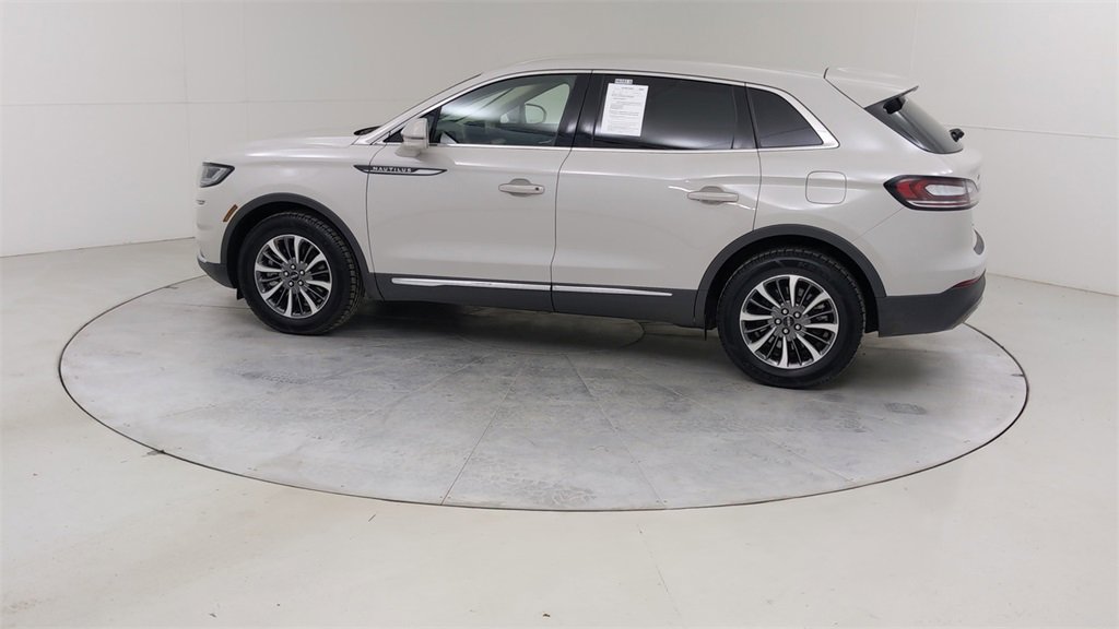 Used 2023 Lincoln Nautilus AWD w/ Premium Package image 17