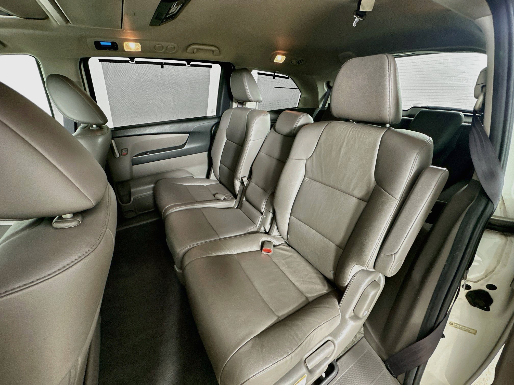 Used 2013 Honda Odyssey Touring Elite image 31