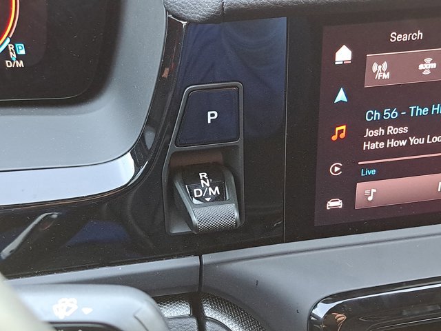 Used 2025 Porsche Panamera 4 image 30