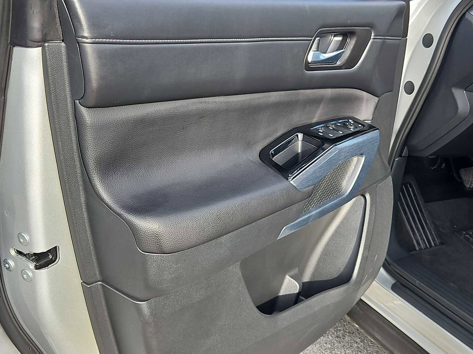 Used 2025 Nissan Pathfinder SL image 22