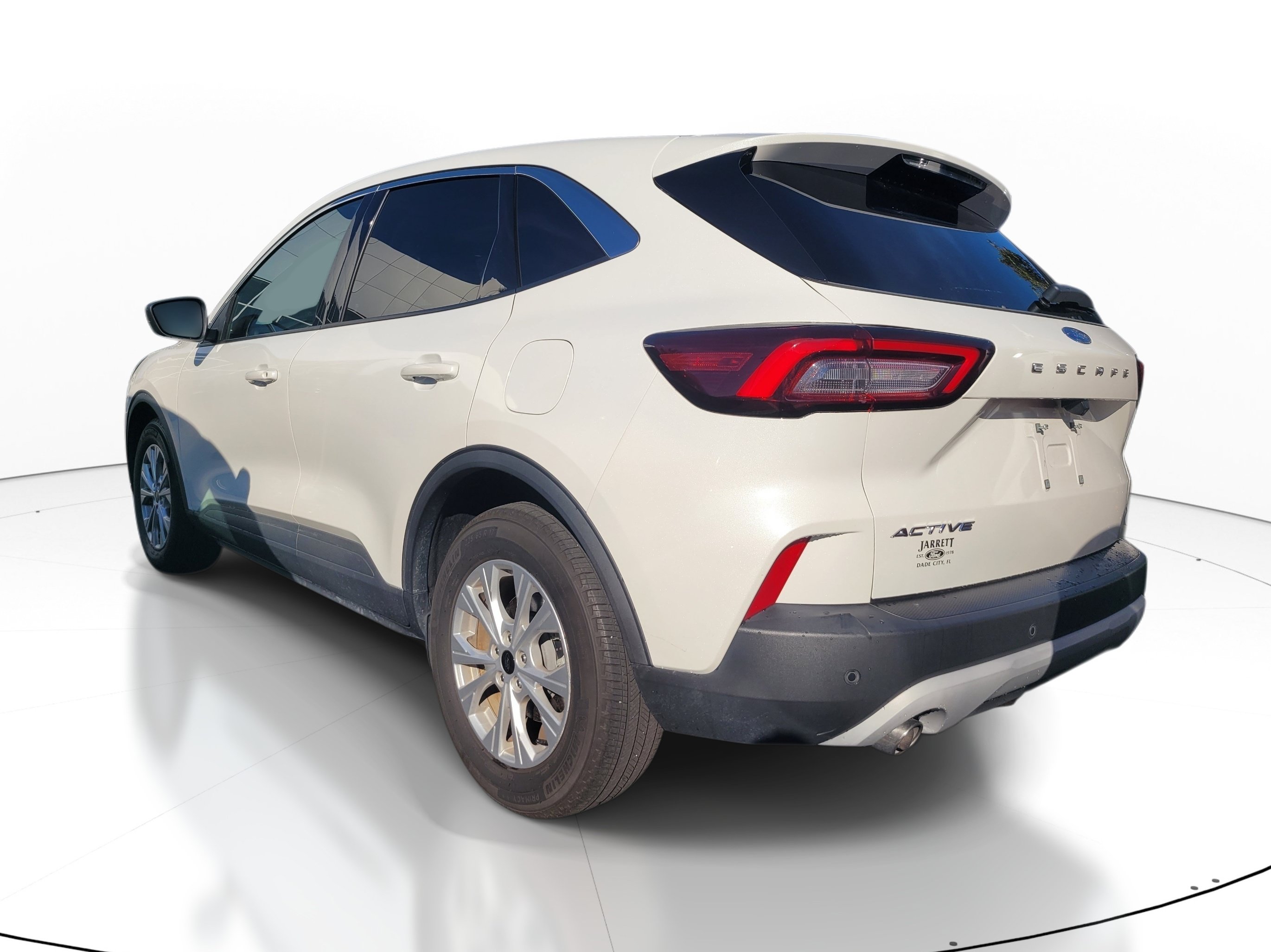 Used 2023 Ford Escape Active w/ Tech Pack #1 FWD image 6