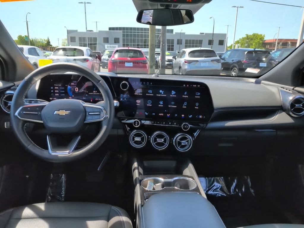Used 2024 Chevrolet Blazer EV LT AWD/4WD image 13