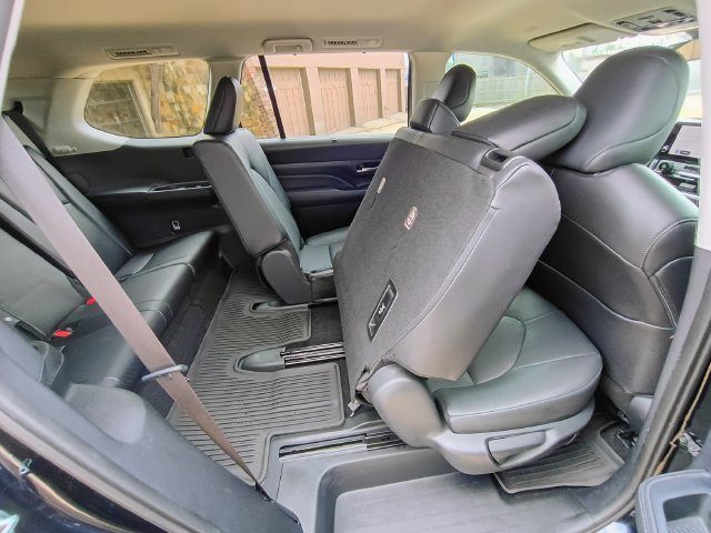 Used 2024 Toyota Grand Highlander FWD image 56