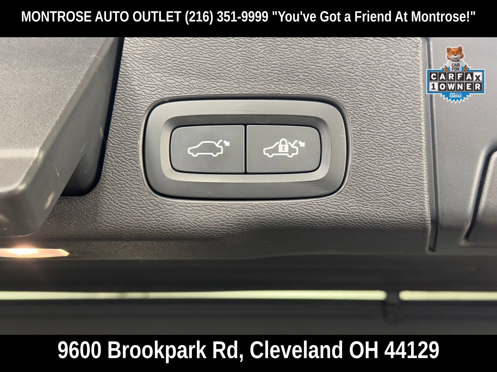 Certified 2024 Volvo XC60 B5 Plus w/ Protection Package Premier AWD/4WD image 44
