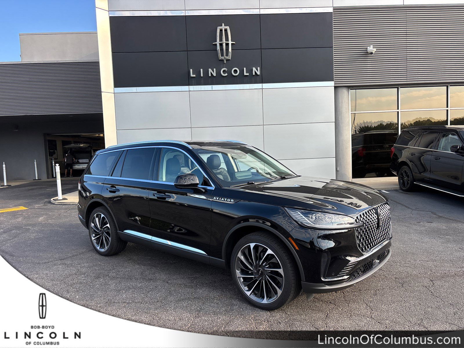 New 2025 Lincoln Aviator Reserve w/ Equipment Group 201A image 1