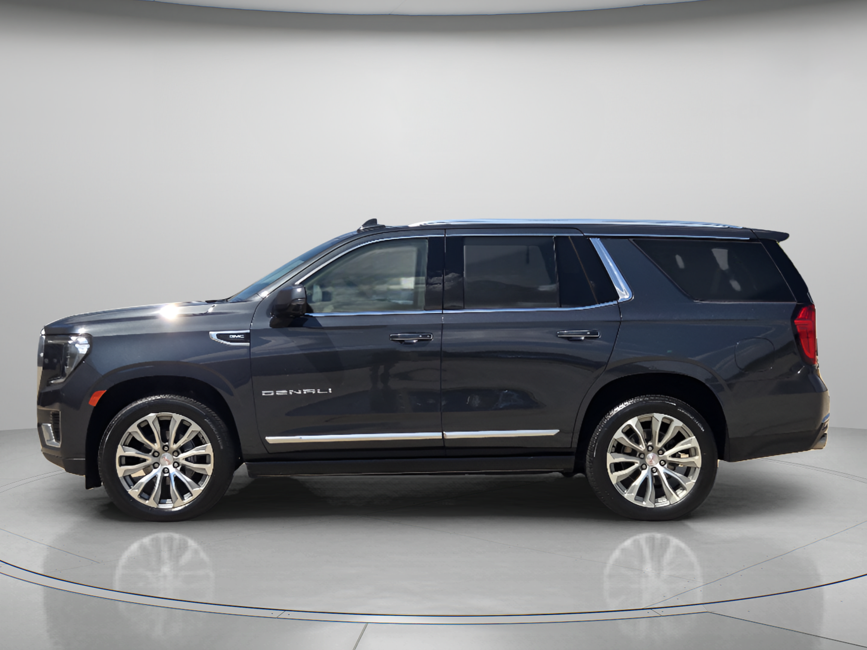 Used 2022 GMC Yukon Denali w/ Denali Premium Package AWD/4WD video 2