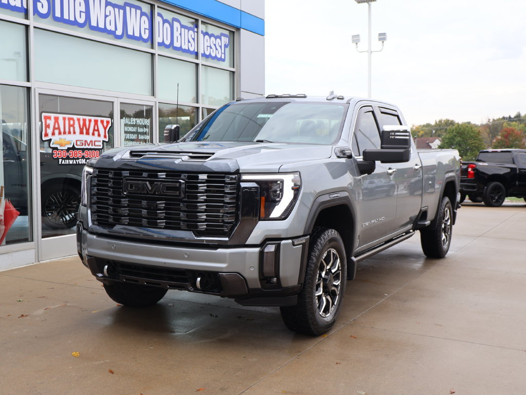 Used 2024 GMC Sierra 3500 Denali Ultimate AWD/4WD image 6