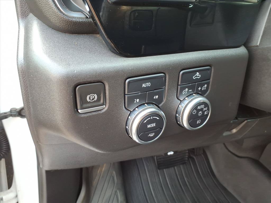 Used 2022 GMC Sierra 1500 Elevation w/ LPO, Elevation Black Package AWD/4WD image 27