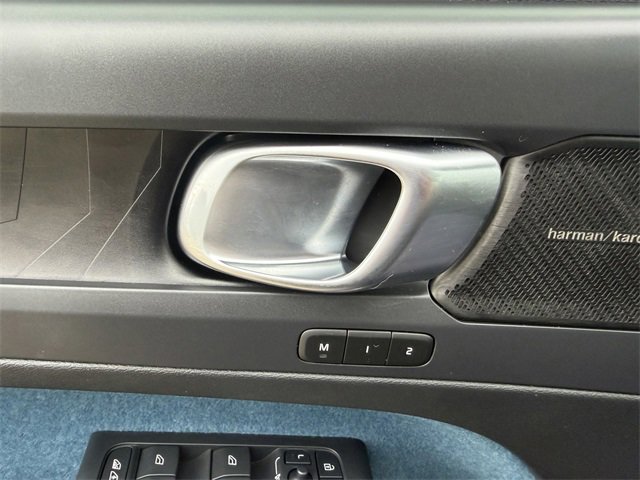 Used 2023 Volvo C40 P8 Recharge Ultimate image 17