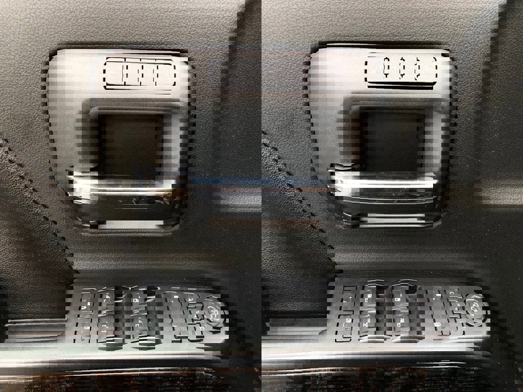 Used 2016 GMC Sierra 2500 Denali w/ Driver Alert Package image 12