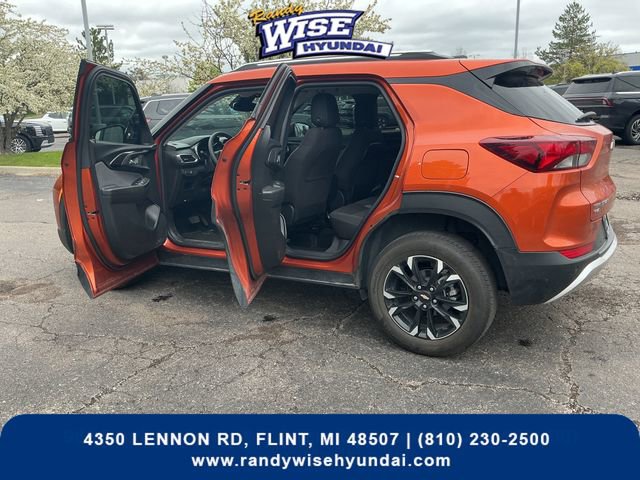 Used 2023 Chevrolet TrailBlazer LT w/ Convenience Package AWD/4WD image 28
