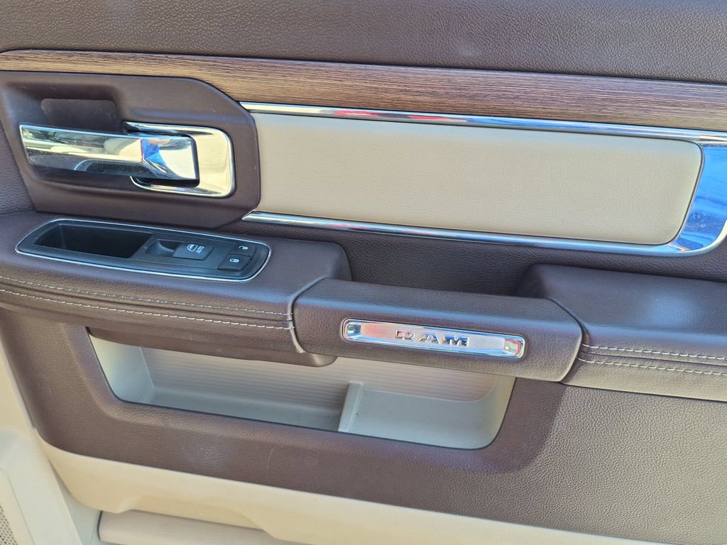 Used 2014 RAM 1500 Laramie w/ Convenience Group RWD image 10