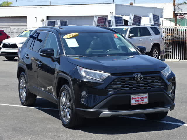 Used 2019 Toyota RAV4 Limited w/ Carpet Mat Package FWD image 2