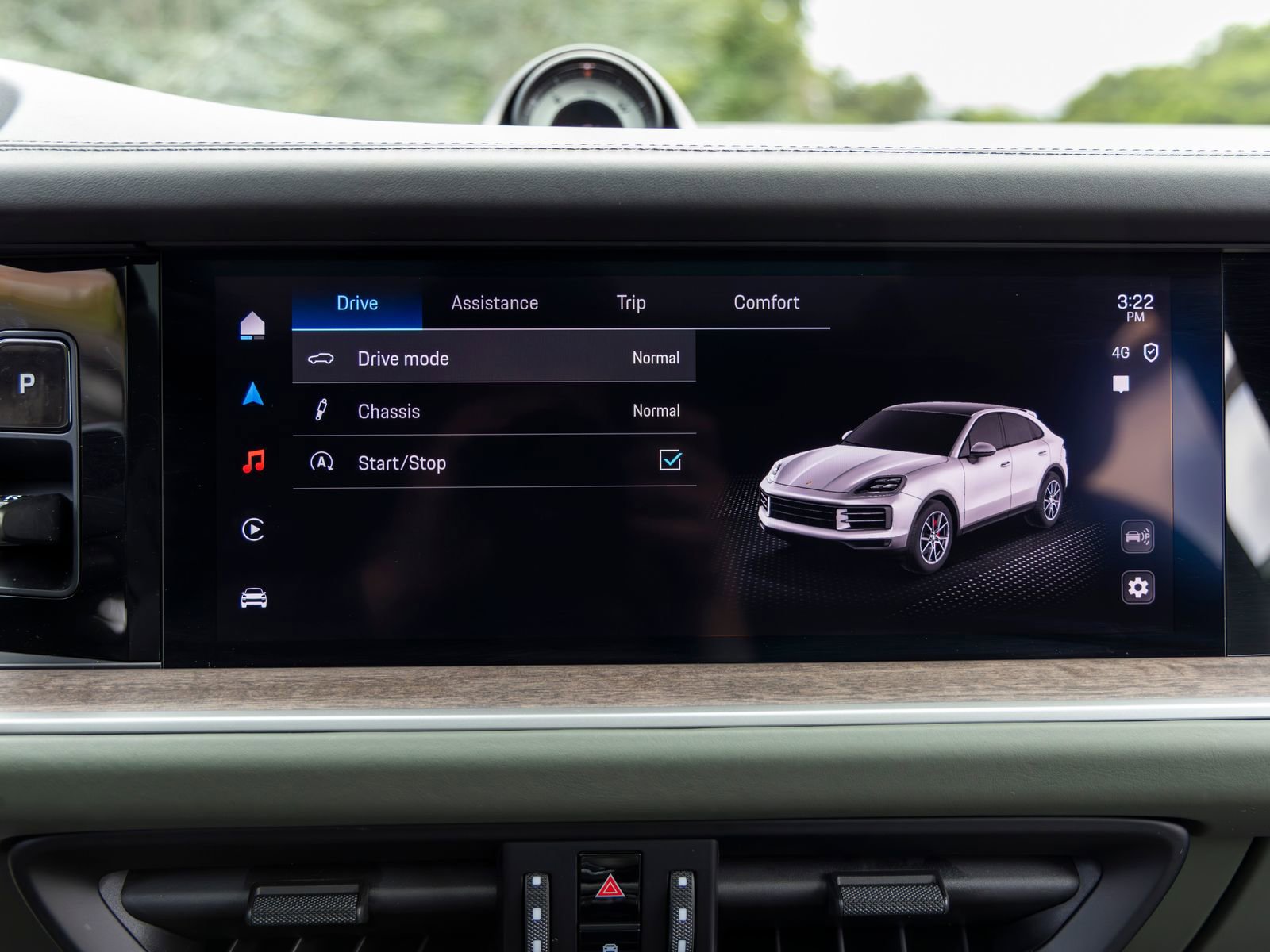 Certified 2024 Porsche Cayenne Coupe image 42