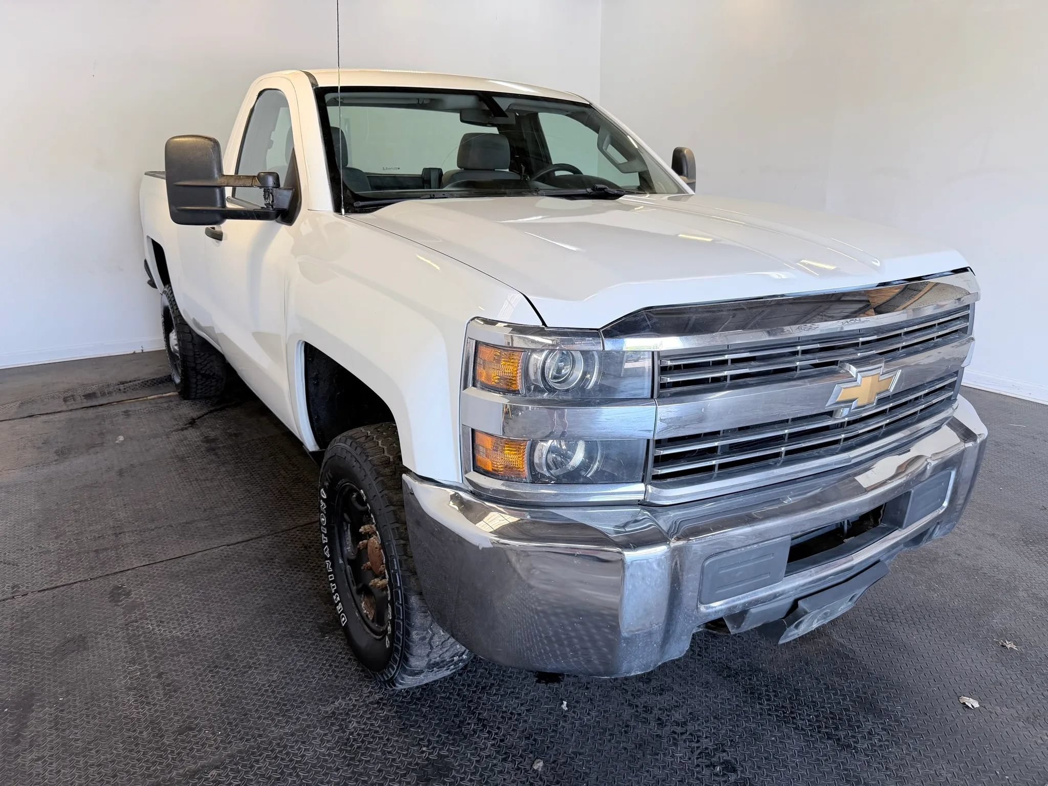 Used 2015 Chevrolet Silverado 2500 W/T w/ Snow Plow Prep Package AWD/4WD image 4
