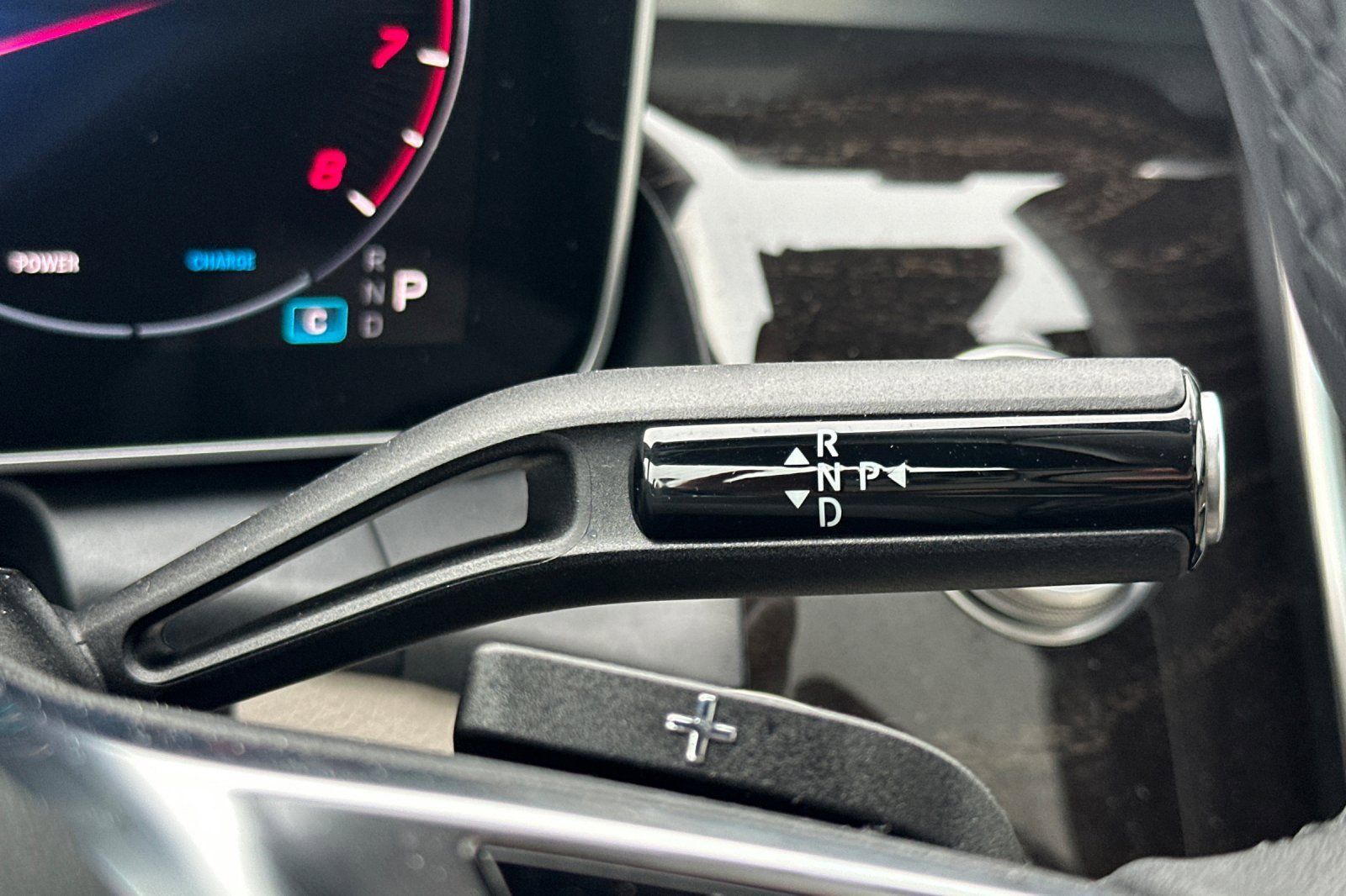 Used 2025 Mercedes-Benz GLC 300 4MATIC image 32