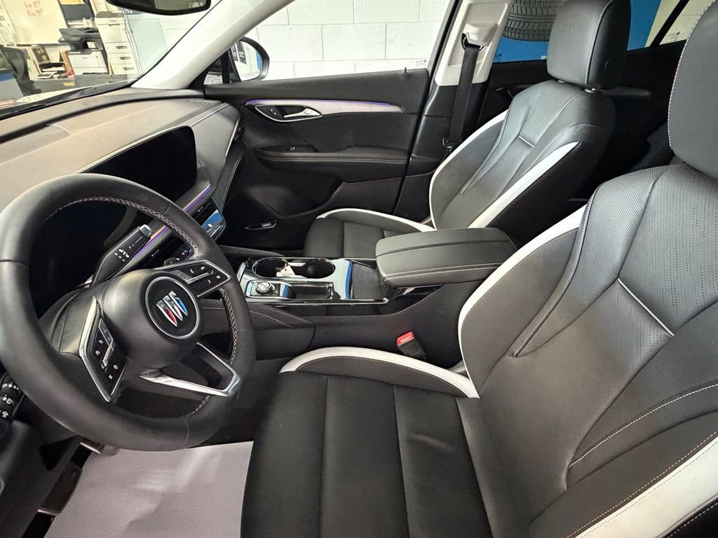 Used 2025 Buick Envision Sport Touring AWD/4WD image 12