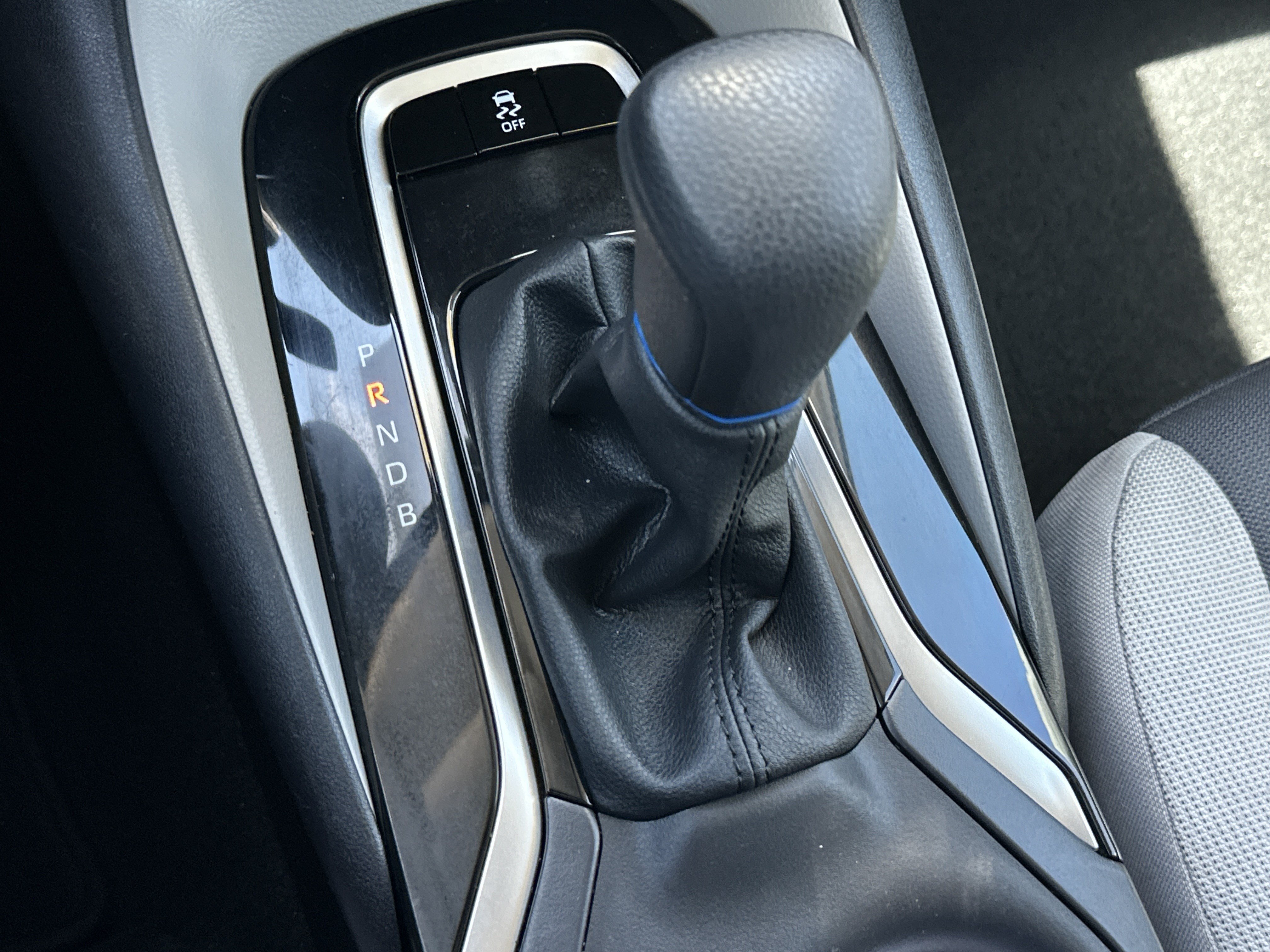 Used 2024 Toyota Corolla LE FWD image 31