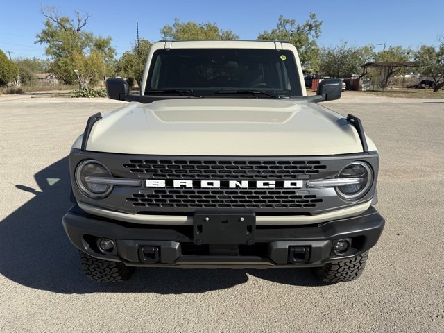 New 2025 Ford Bronco Badlands image 2