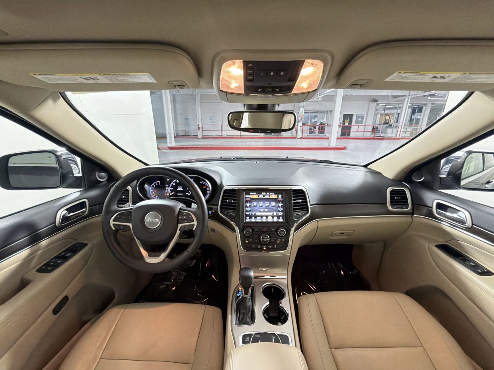 Used 2017 Jeep Grand Cherokee Limited image 28