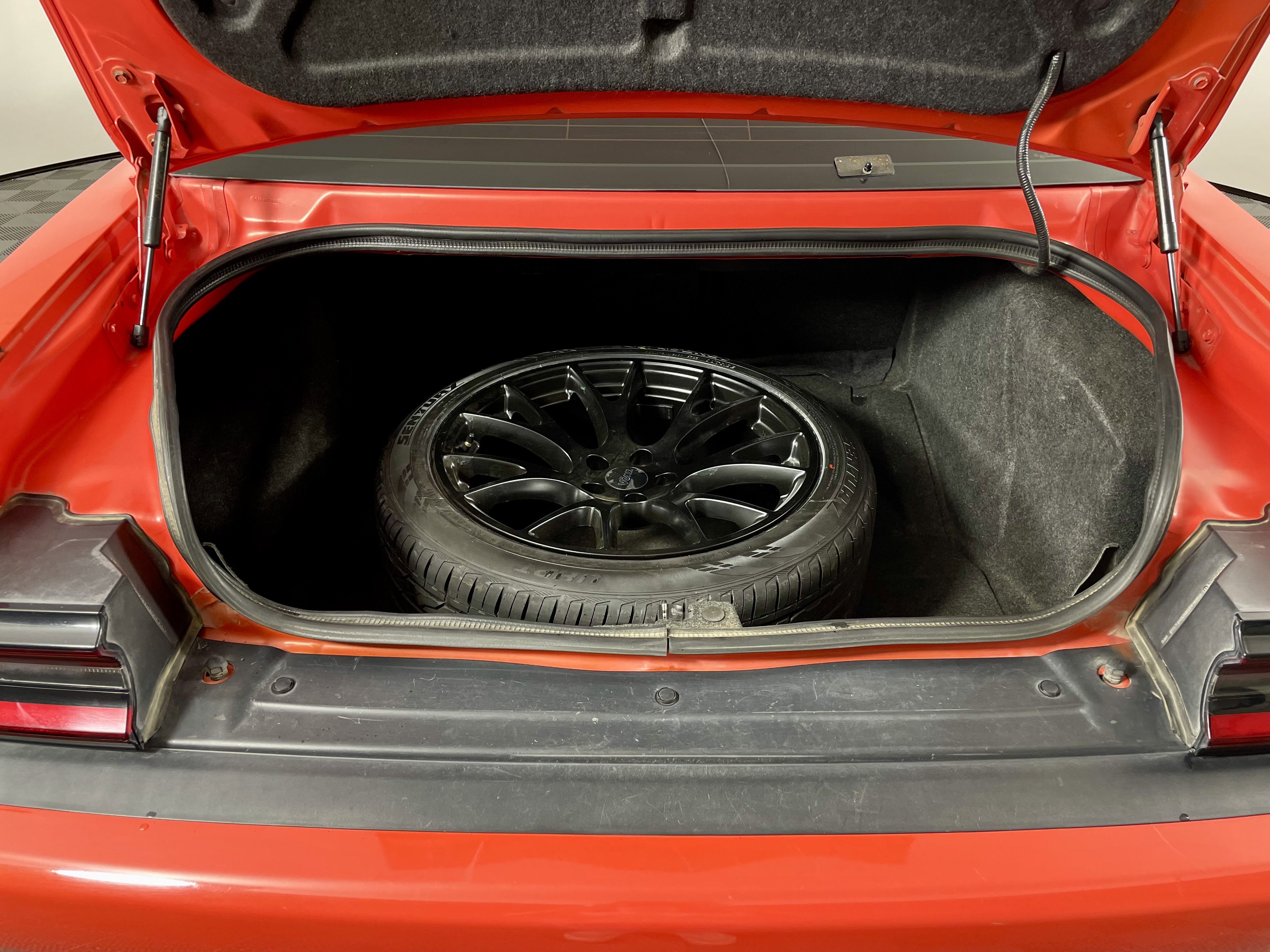 Used 2016 Dodge Challenger R/T Scat Pack image 5