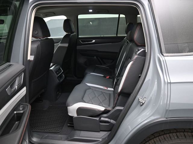 New 2026 Volkswagen Atlas Peak Edition image 11