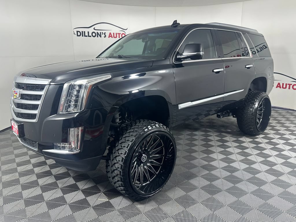 Used 2020 Cadillac Escalade Luxury AWD/4WD image 2