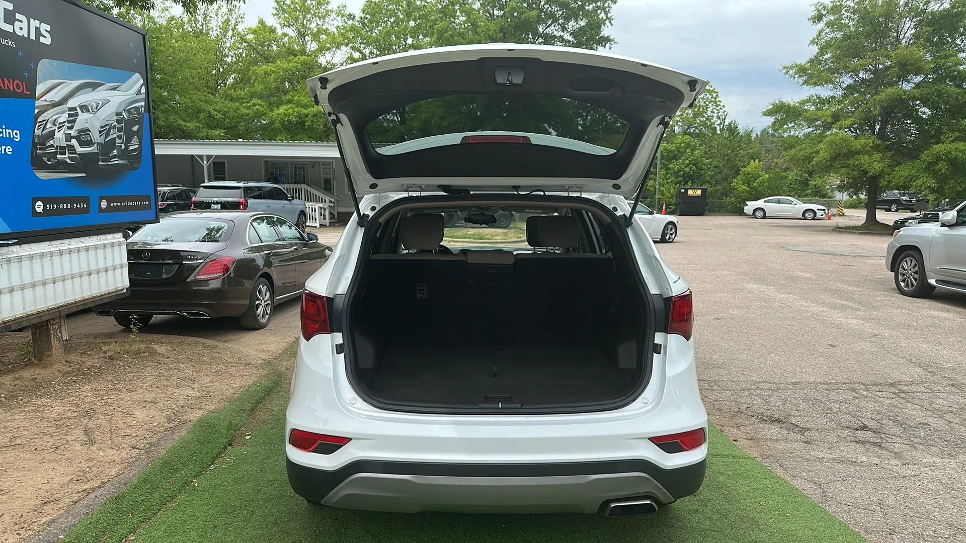 Used 2017 Hyundai Santa Fe Sport AWD/4WD image 11