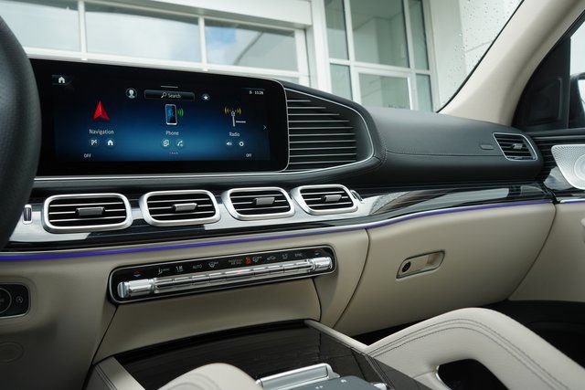 New 2026 Mercedes-Benz GLS 450 4MATIC image 18