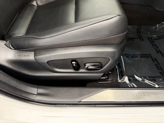 Used 2022 Lexus UX 250h w/ Luxury Package AWD/4WD image 21