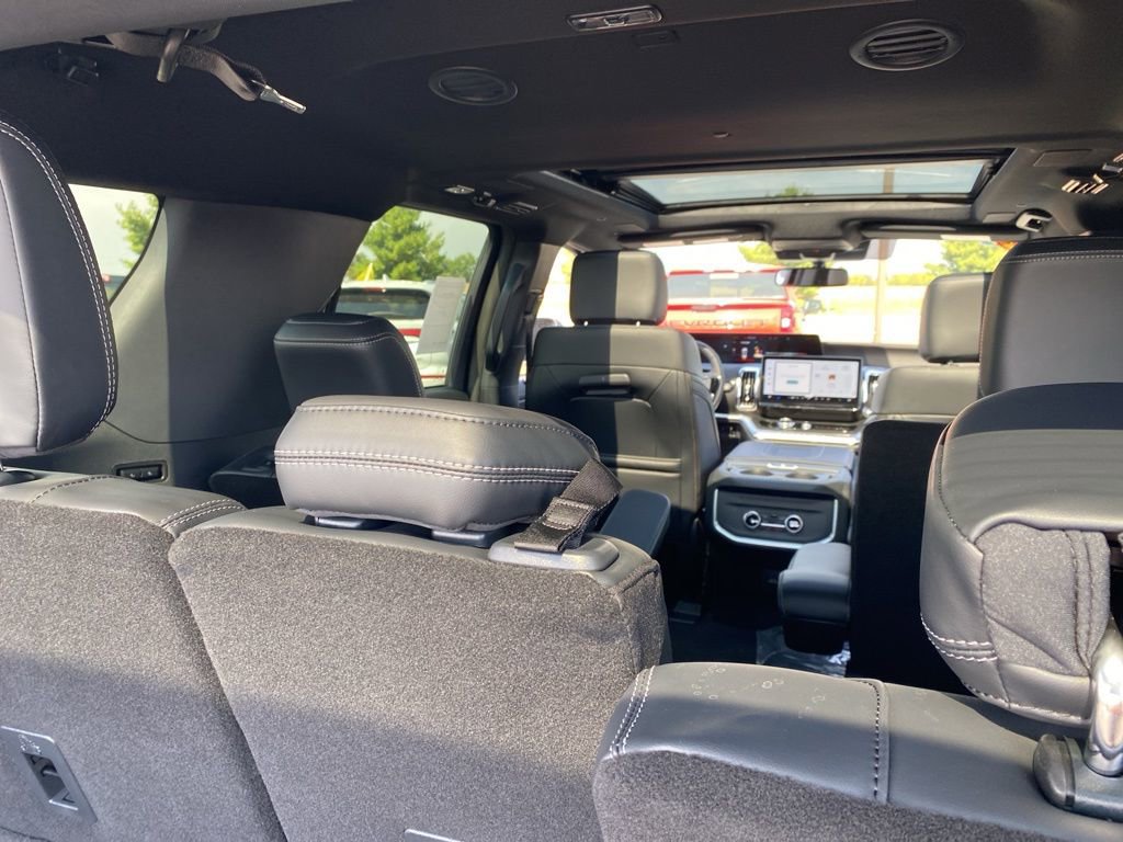 New 2025 Ford Expedition Platinum w/ Stealth Performance Package image 13