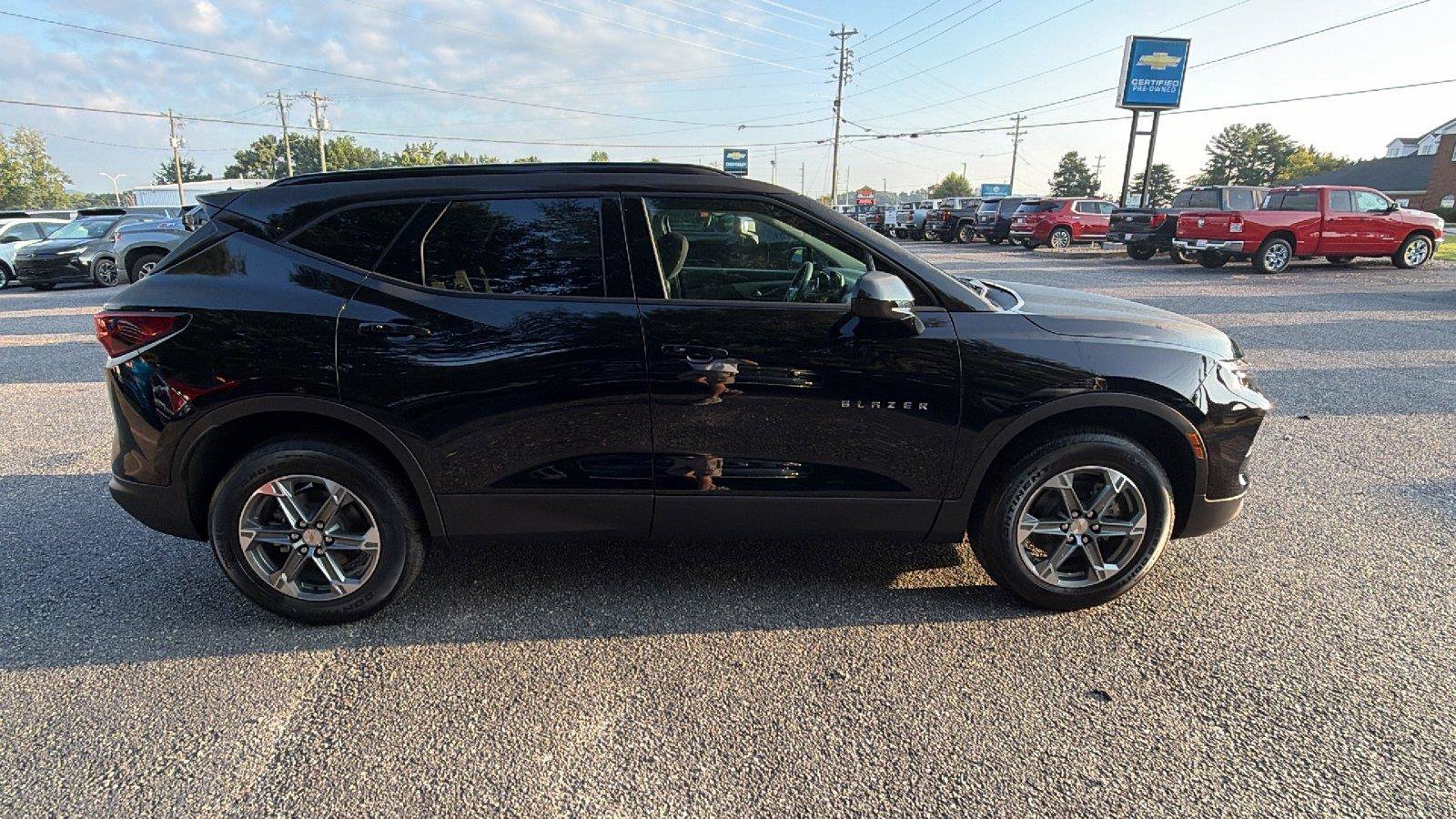 New 2026 Chevrolet Blazer LT w/ Convenience Package FWD image 6