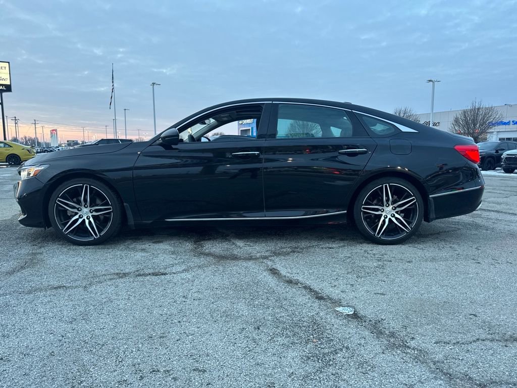 Used 2022 Honda Accord Touring image 3