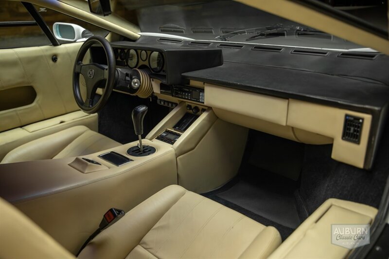 Used 1989 Lamborghini Countach Coupe RWD image 18